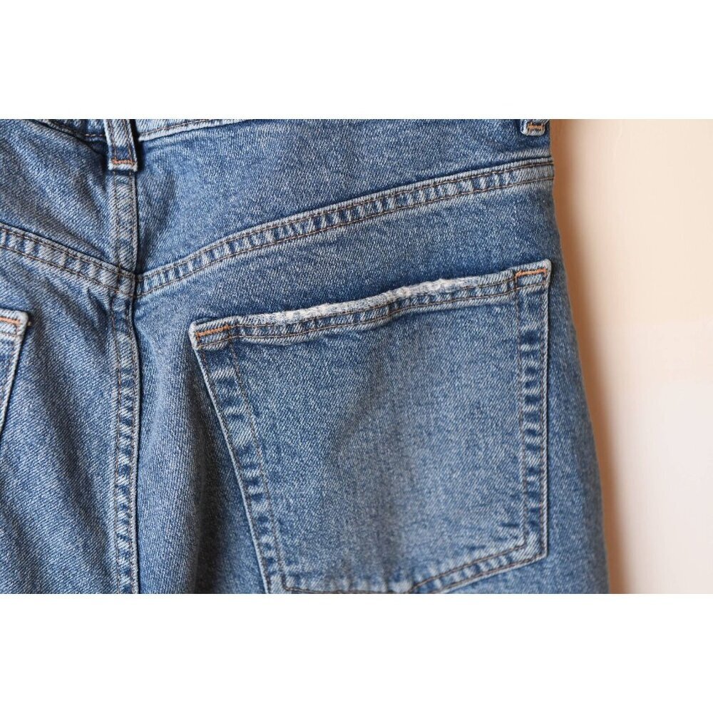 H&M Women’s Size 10 Divided Blue Jeans With Raw Hem and Side Slit Medium Wash - Picture 7 of 12